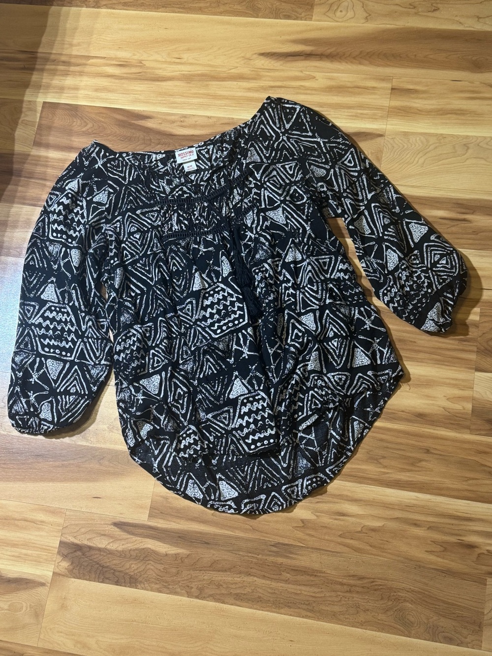 Mossimo | Black & White Geometric Top
